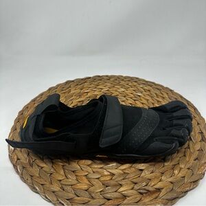 Vibram Five Fingers V-Aqua Ankle High Athletic Water Shoe Black Size 11-11.5 Men